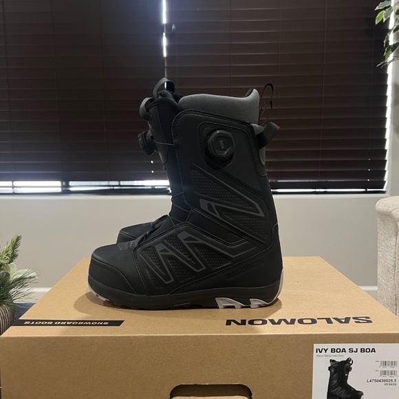 Salomon Snowboard Boots Women 8.5